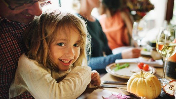 7 Simple Ways to Give Back This Thanksgiving