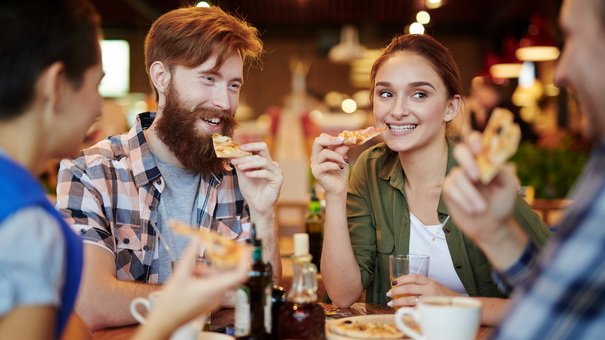 6 Friendly Ways to Split the Bill
