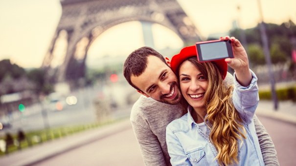 6 Ways Instagram Influencers Earn Money While Traveling
